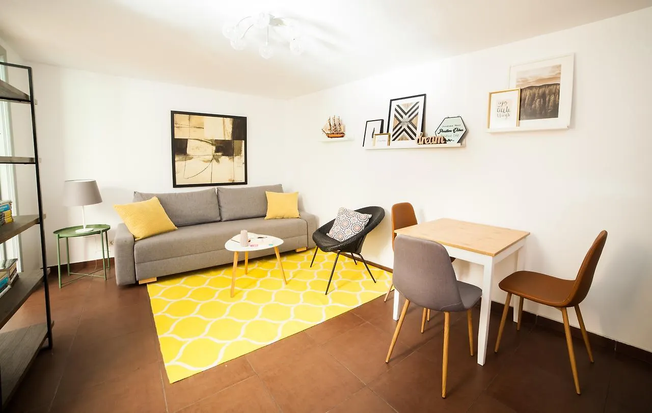 Smart Rooms Βουκουρέστι 3*,