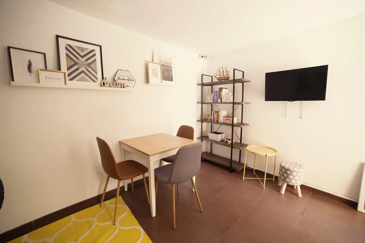 Smart Rooms Βουκουρέστι Πανσιόν