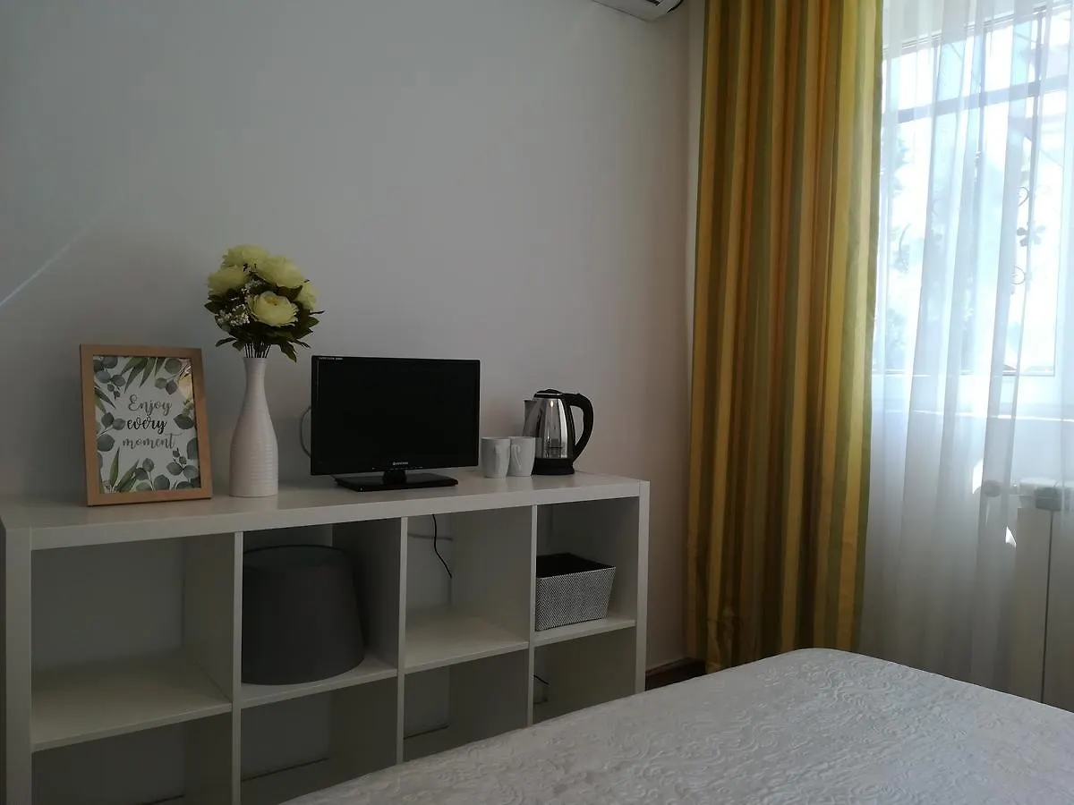 Smart Rooms Boekarest 3*,  Roemenië
