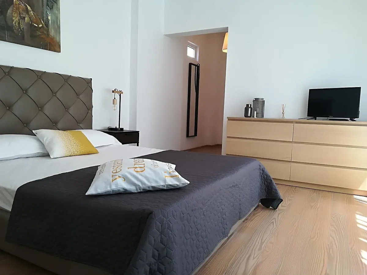 *** Guest house Smart Rooms Bucharest Romania