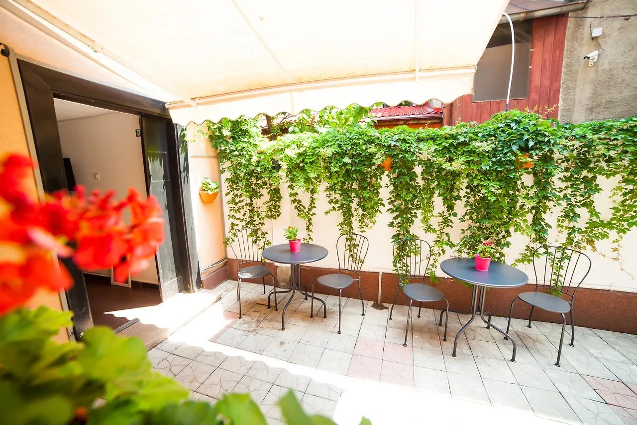 Smart Rooms Bucharest 3*,